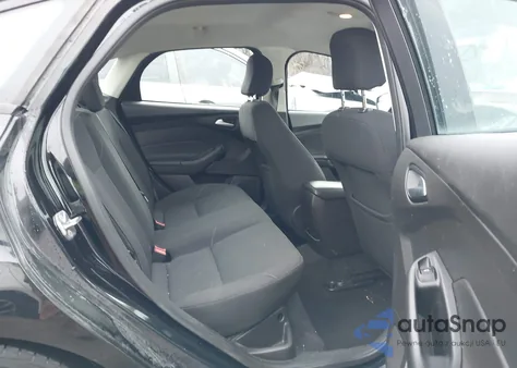 2016 Ford Focus Se z USA, uszkodzony, nr VIN 1FADP3F28GL348778